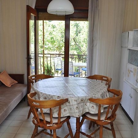 Apartman Kraljev Biograd Na Moru Esterno foto