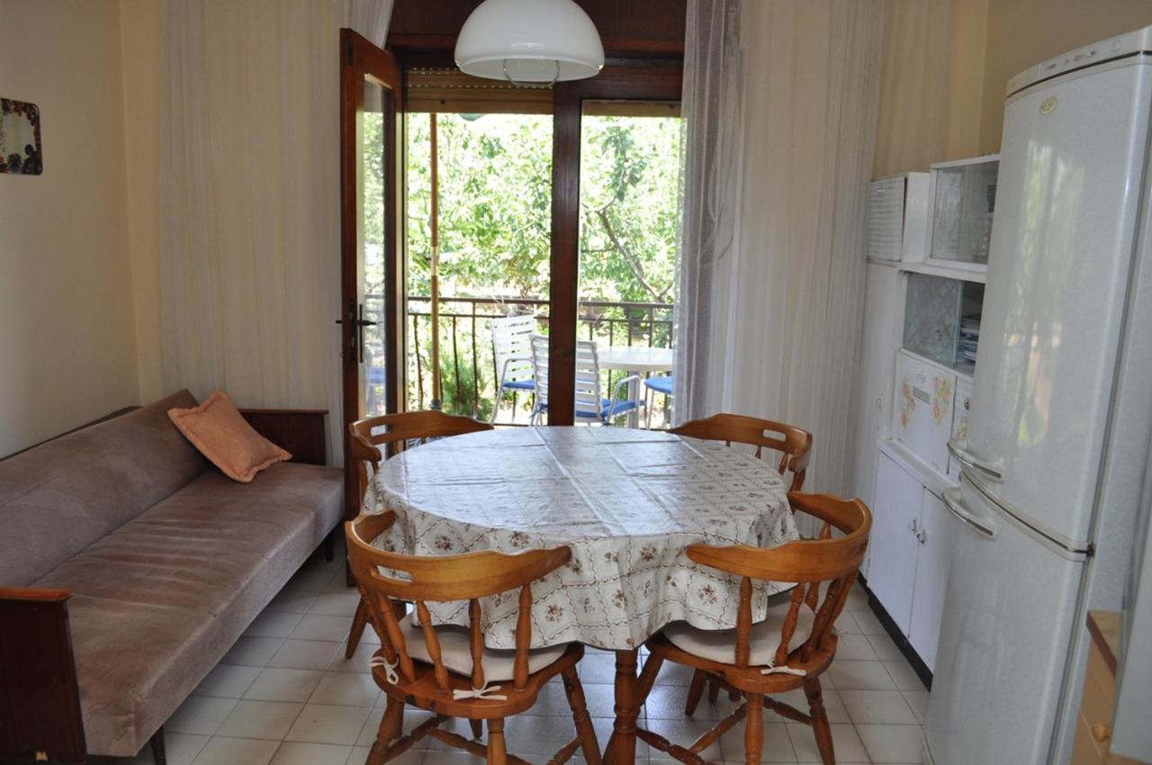Apartman Kraljev Biograd Na Moru Esterno foto